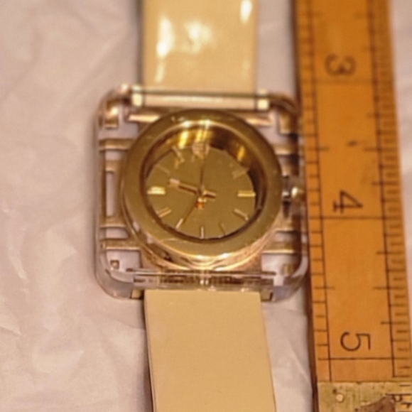 TORY BURCH Izzie WatchEst. Retail Price of $495.00 preloved - Picture 2 of 7